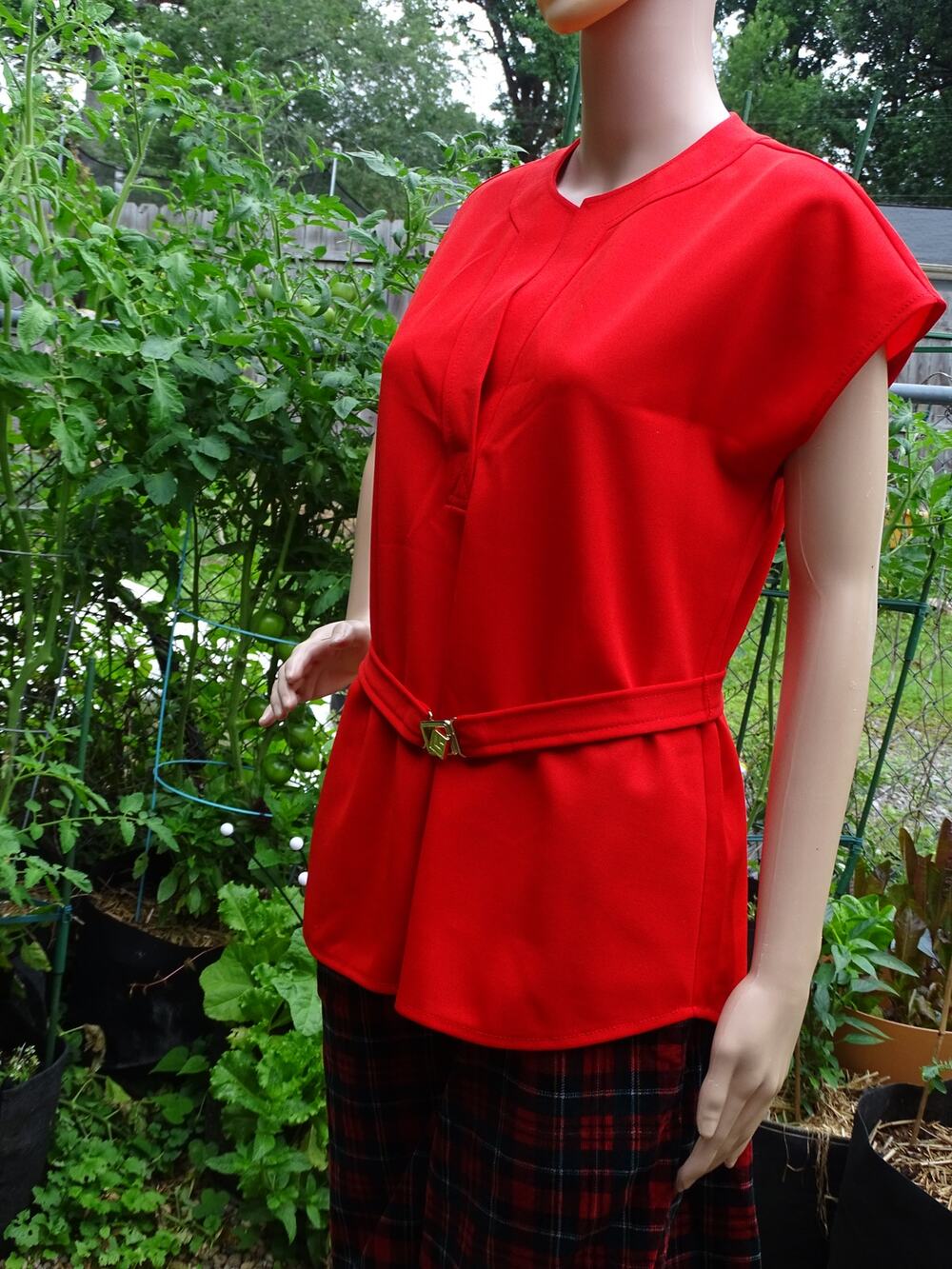 True Vintage 60s 70s Paddle & Saddle Red Polyester Mod Tunic Top Blouse M/L